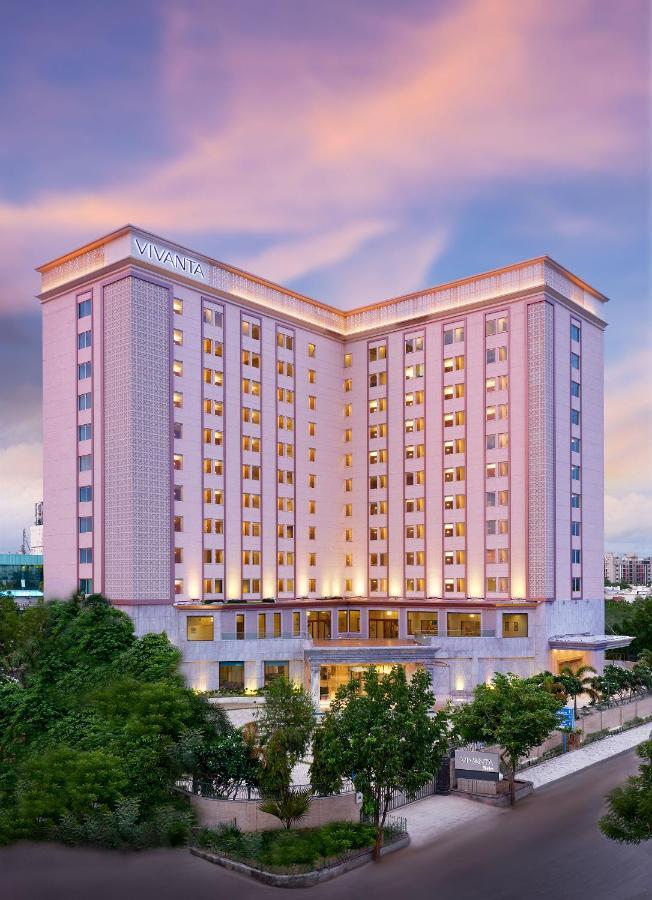 Vivanta Ahmedabad Sg Highway Exterior foto